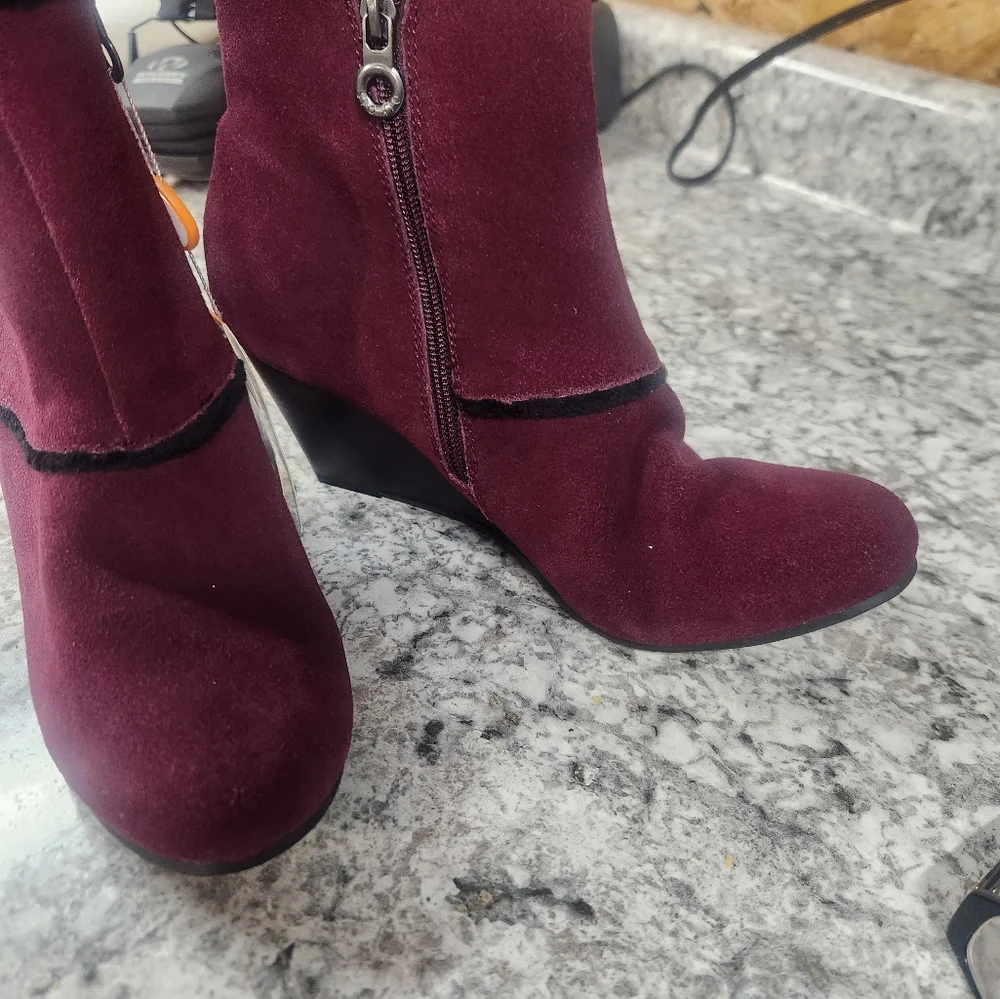 NWT Sporto heeled booties